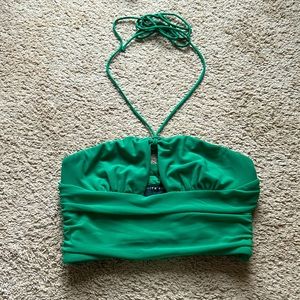 White fox boutique crop top